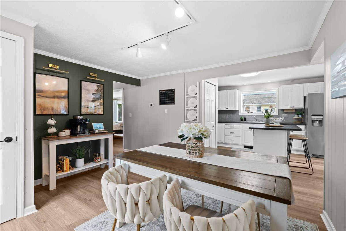 Lake Orion Michigan real estate represented by Danielle Neal